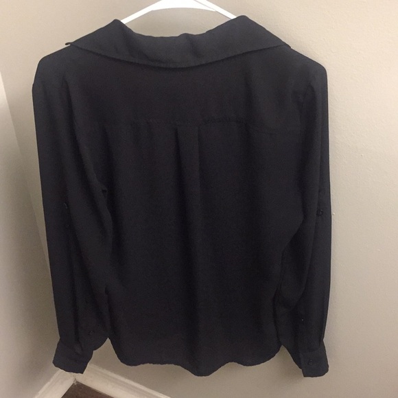 Long sleeve button up - Picture 2 of 4